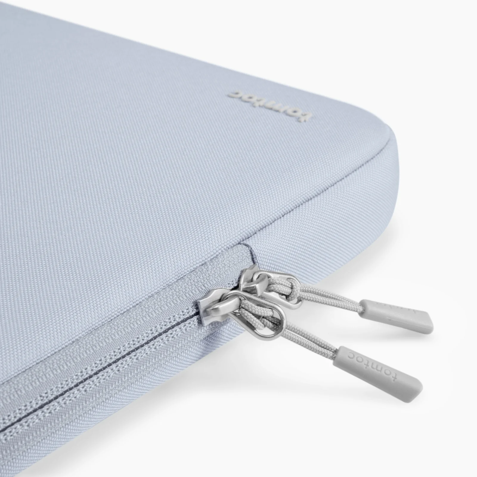 Defender-A13 Laptop Sleeve for 14 inch MacBook Pro - Image 52