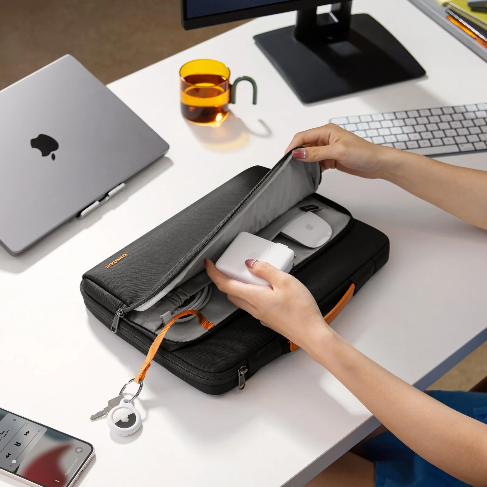 Defender-A14 Laptop Briefcase for 16 inch MacBook Pro - Image 24