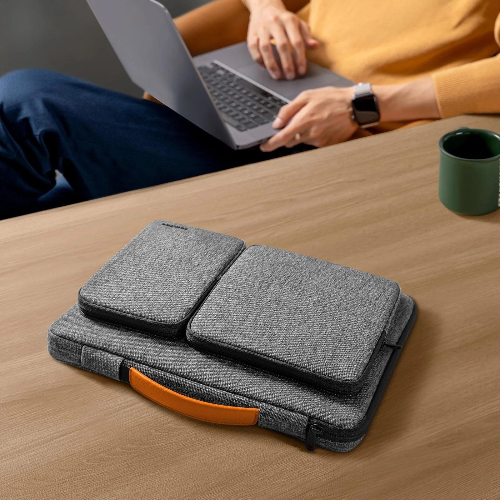 Defender-A17 Laptop Handbag for 14 inch MacBook Pro - Image 24
