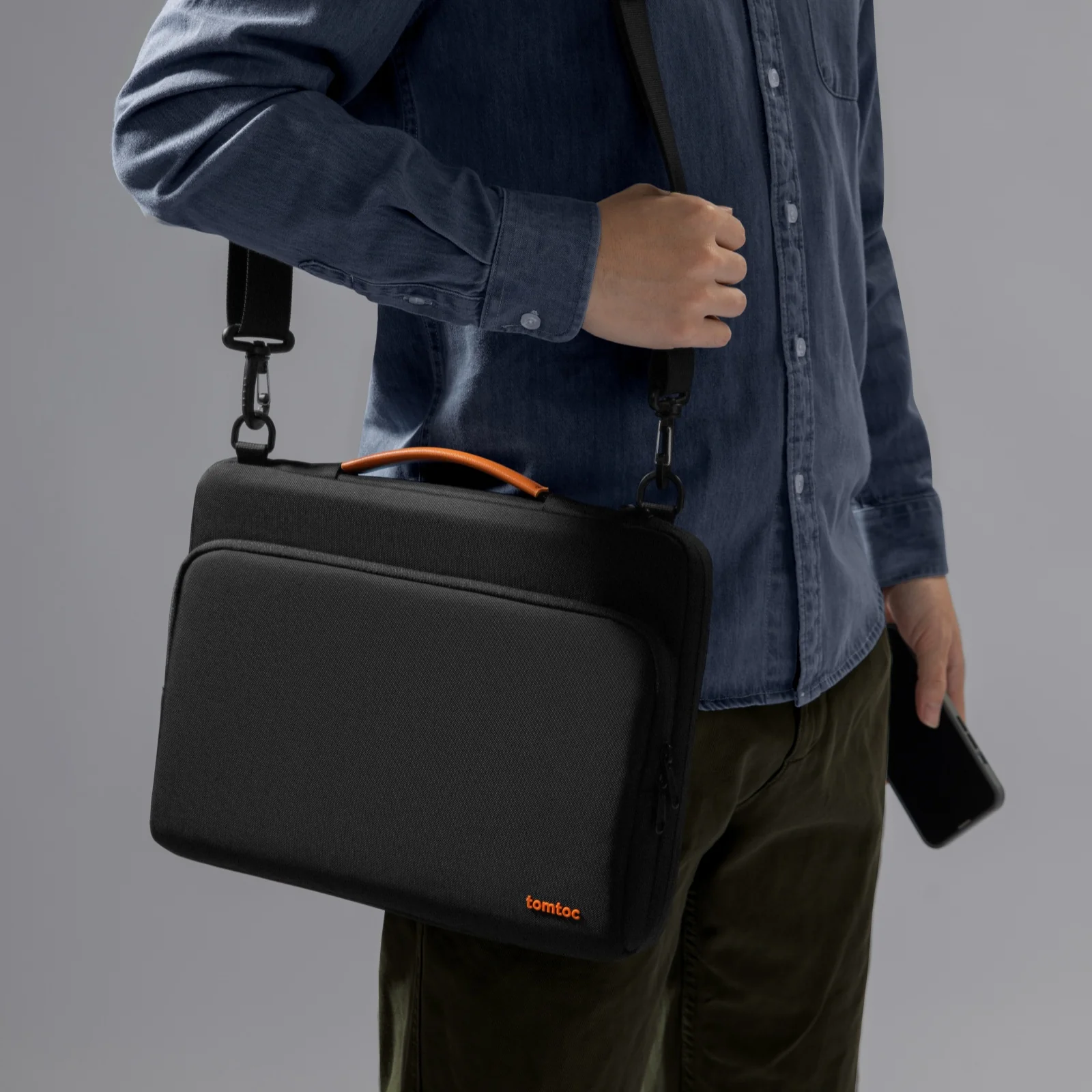 Defender-A40 Laptop Shoulder Bag for 13 inch MacBook Air/Pro - Image 31