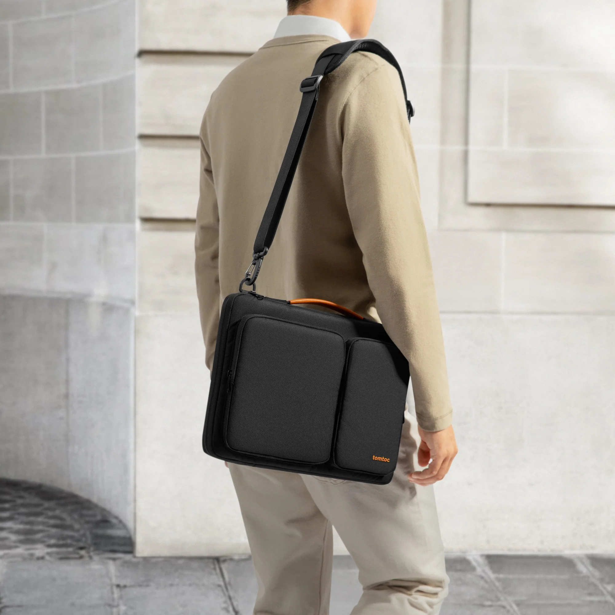 Defender-A42 Laptop Shoulder Bag for 14 inch MacBook Pro - Image 11