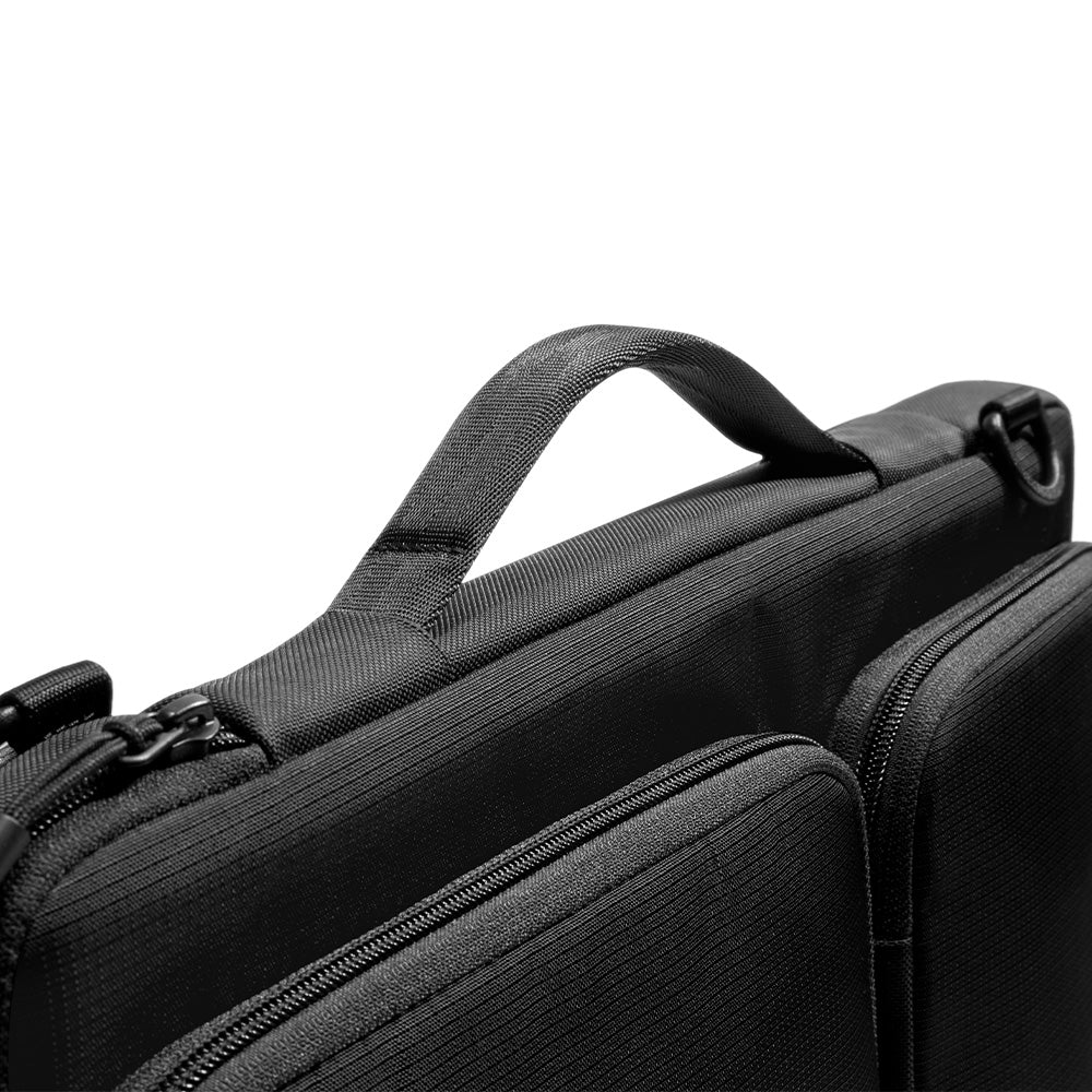 Defender-A42 Premium Laptop Shoulder Bag for 14 inch MacBook Pro - Image 8