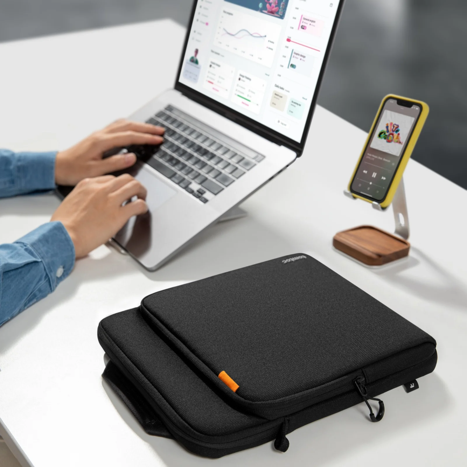 DefenderACE-A03 Laptop Shoulder Bag for 13-16 inch MacBook - Image 11