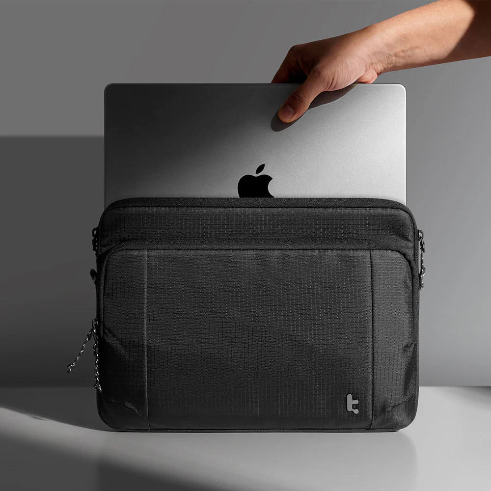 Essence-A34 Protective Laptop Bag for 16 inch New MacBook Pro - Image 11