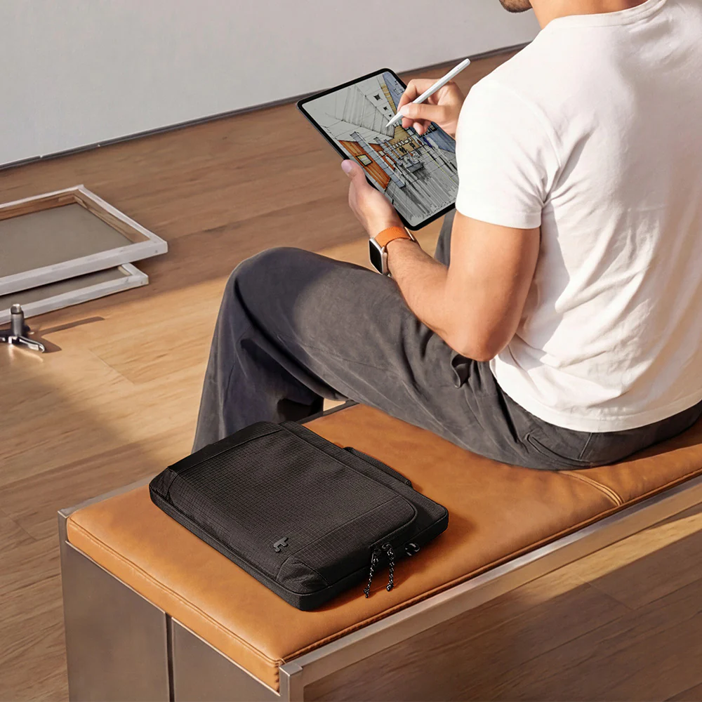 Essence-B34 Protective Laptop Sleeve for 13 inch iPad Air/Pro - Image 18