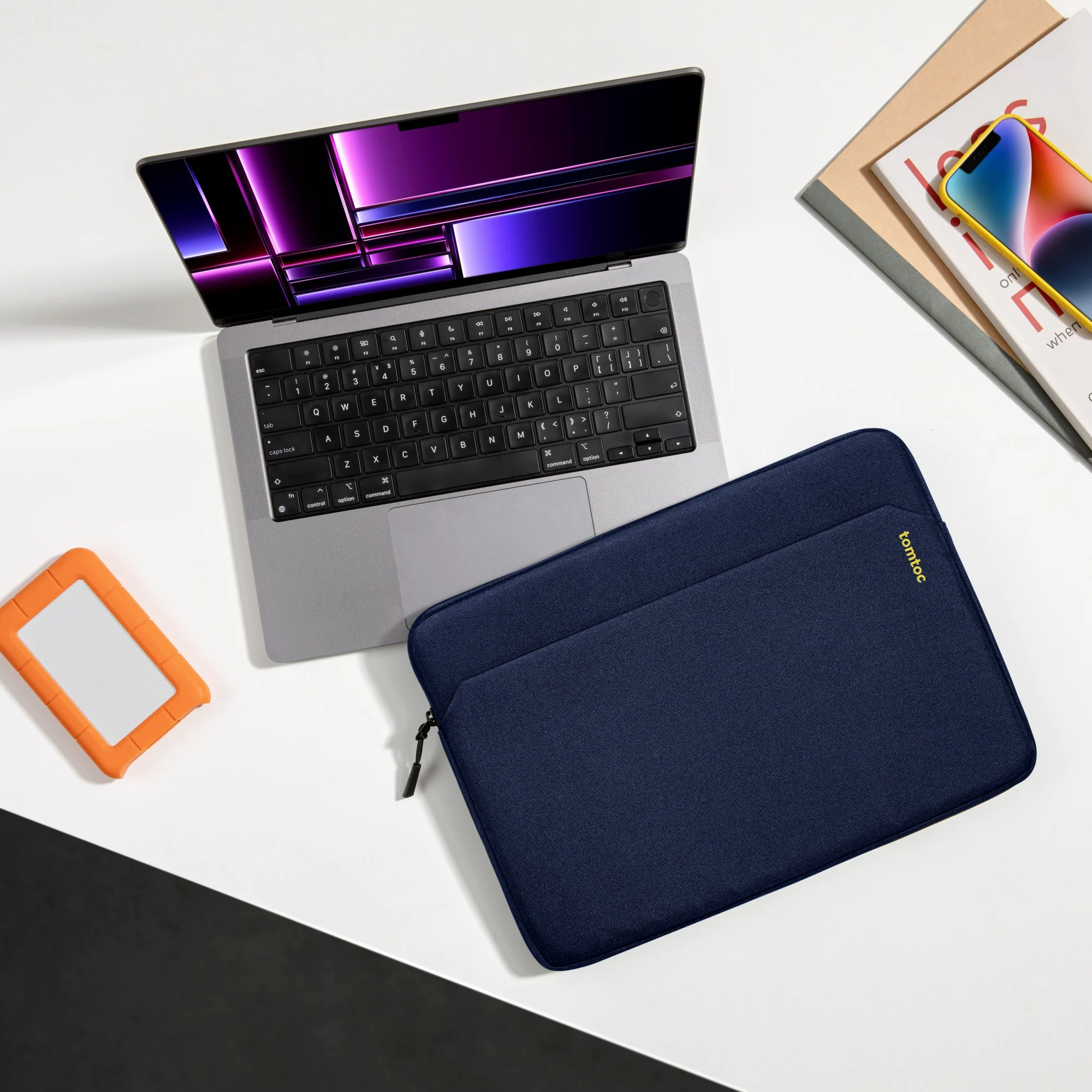Light-A18 Laptop Sleeve for 14 inch MacBook Pro - Image 93