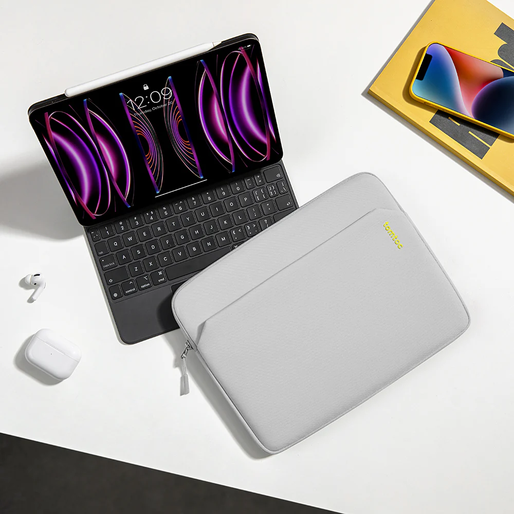 Light-B18 Tablet Sleeve for 13 inch iPad Air/Pro - Image 39