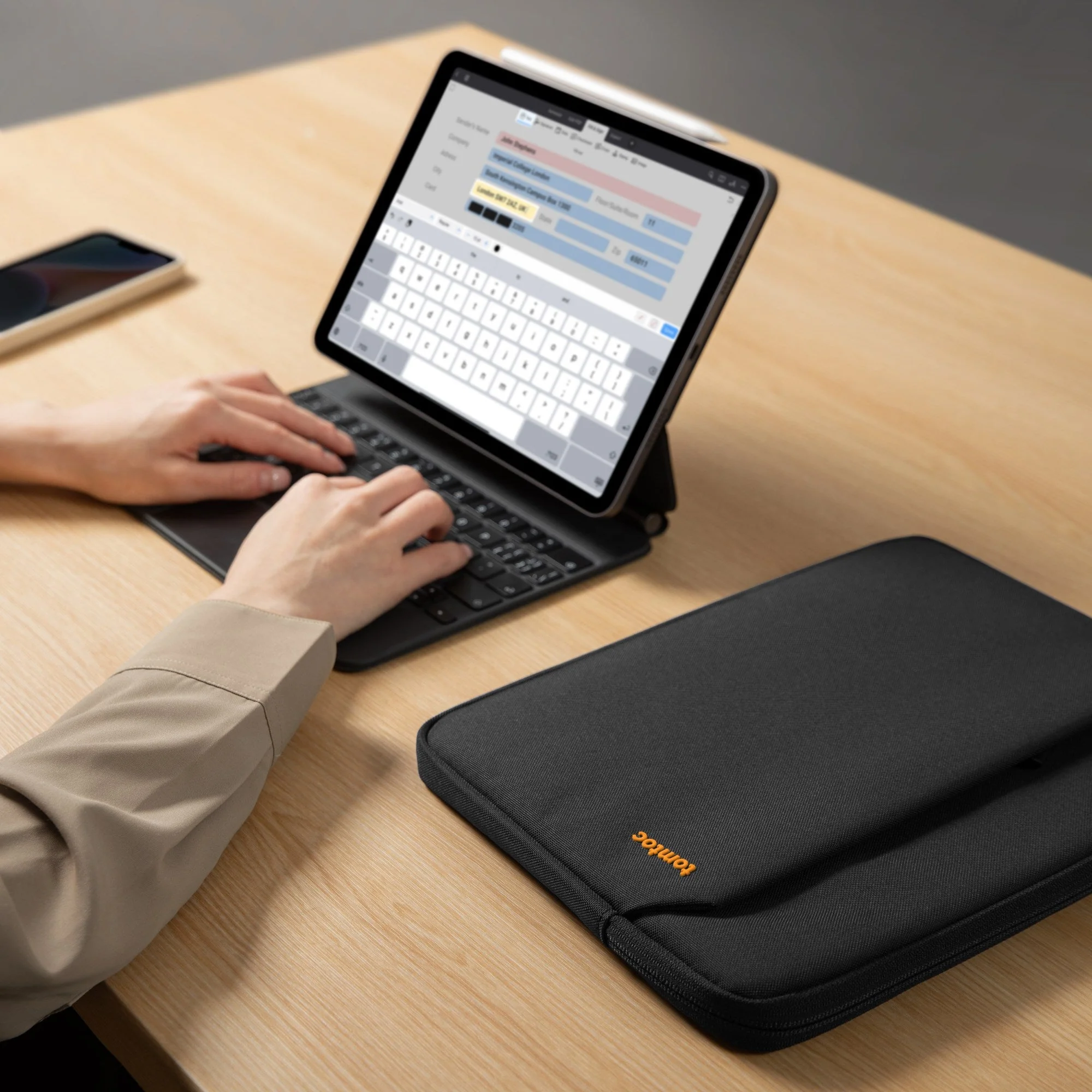 Light-B18 Tablet Sleeve for 13 inch iPad Air/Pro - Image 66