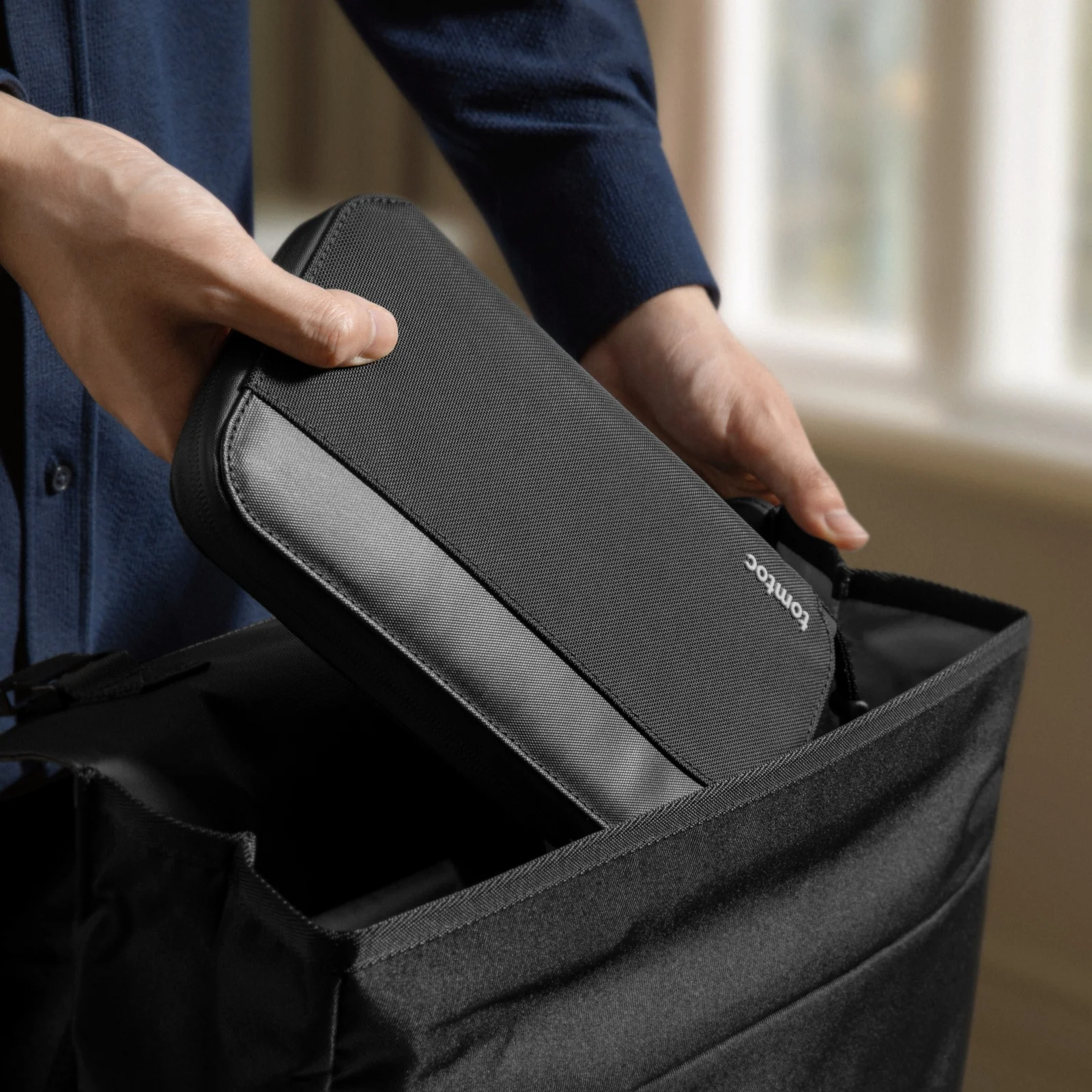Navigator-T03 Passport Bag - Image 13