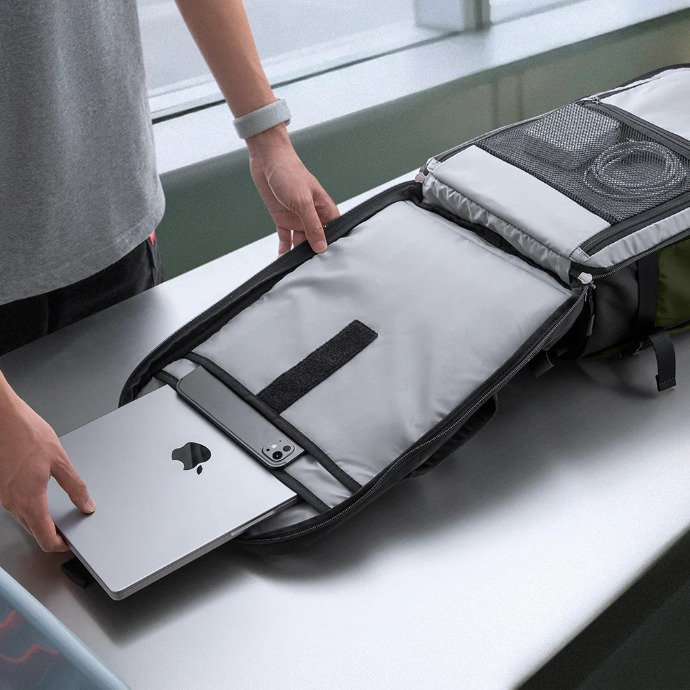 Navigator-T66 Liteway Travel Laptop Backpack 40L - Image 42