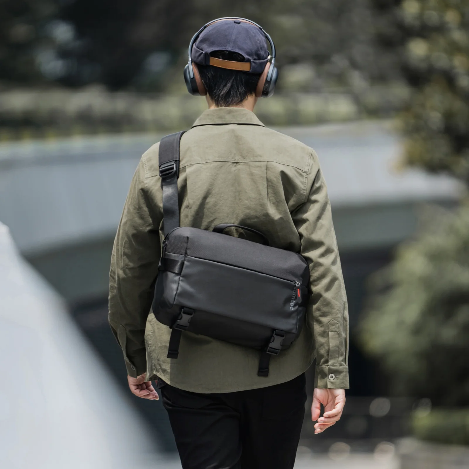 Explorer-T21 Sling Bag L - Image 13