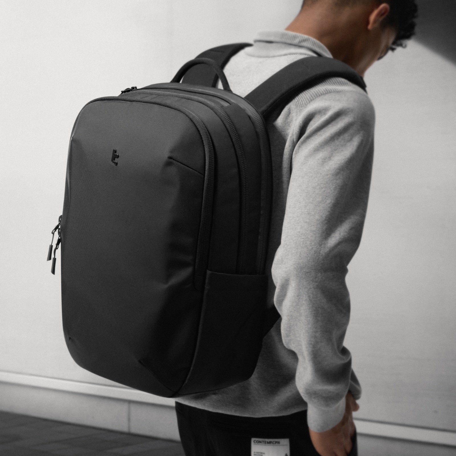 UrbanEX-T65 Laptop Backpack 30L - Image 3