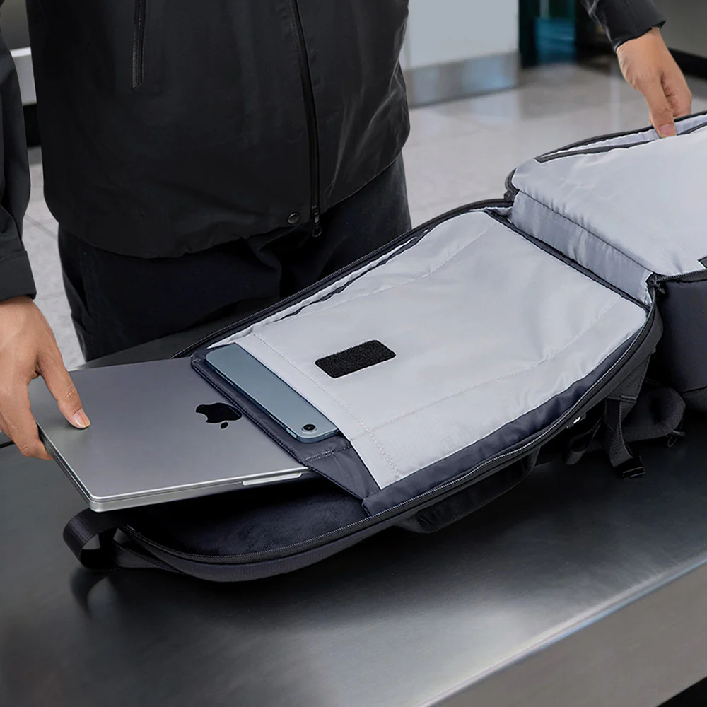 UrbanEX-T77 Laptop Backpack 32L - Image 18